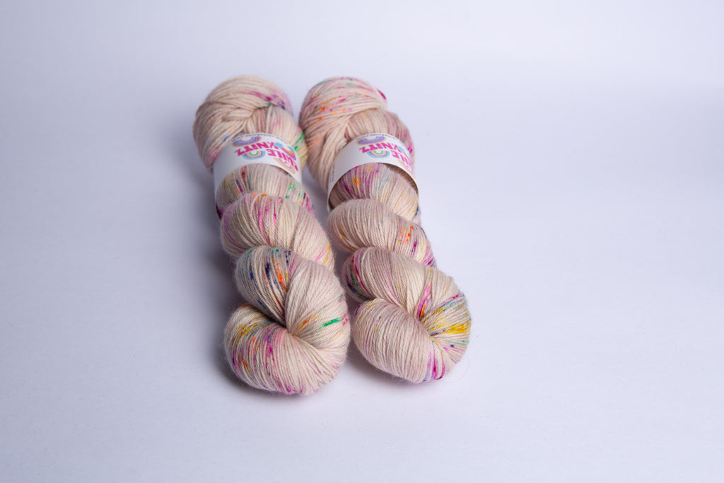 Nube Fingering - Flowering Desert