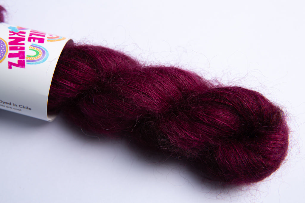 Fluffy Lace - Carmenere